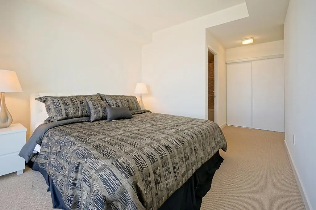 Hydewest - Capreol Luxury Furnished Penthouse Apartment Toronto