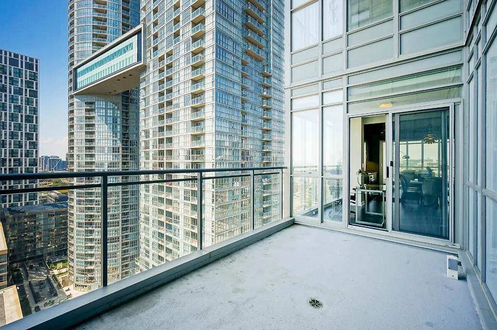 Hydewest - Capreol Luxury Furnished Penthouse Apartment Toronto