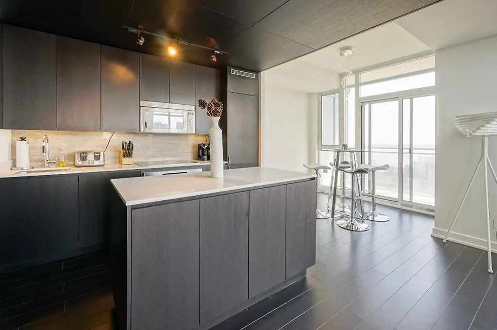 Hydewest - Capreol Luxury Furnished Penthouse Apartment Toronto