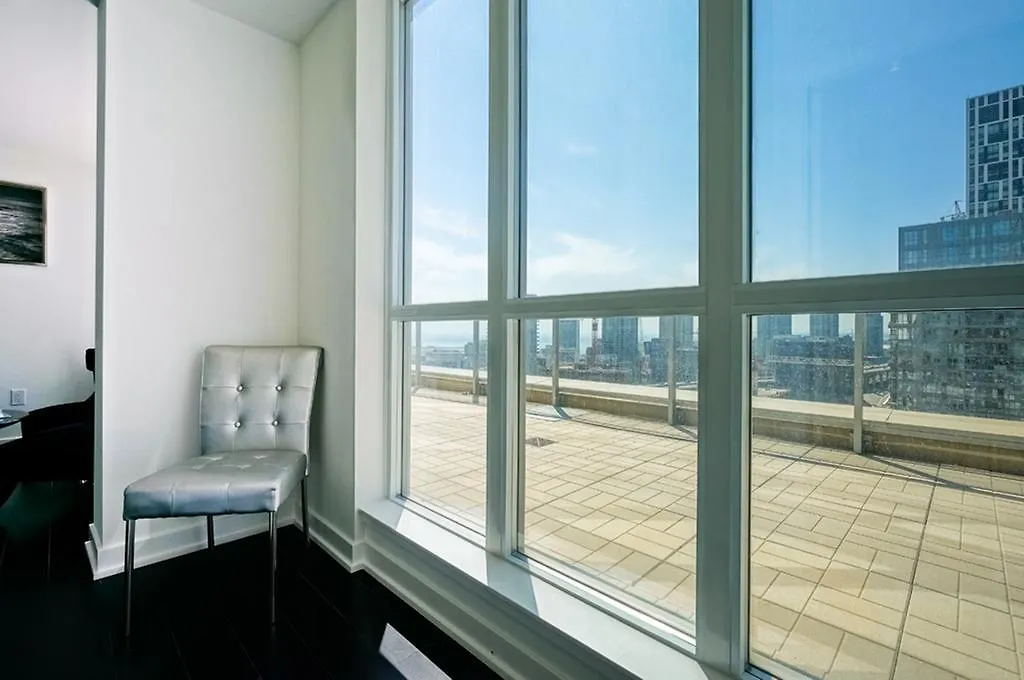 Hydewest - Capreol Luxury Furnished Penthouse Apartment Toronto