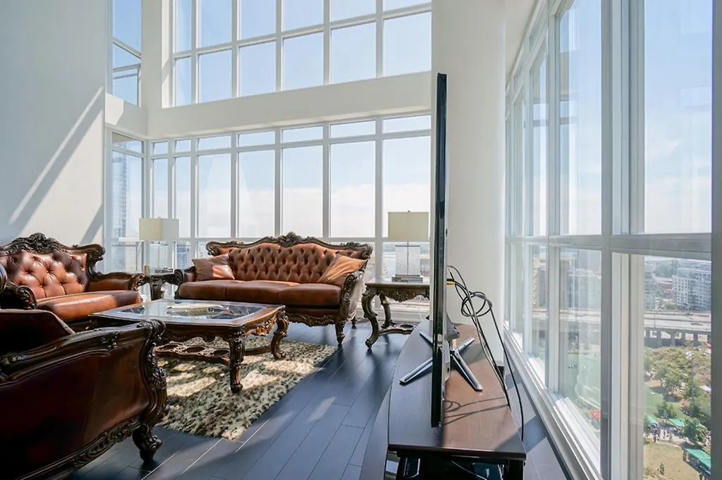 Hydewest - Capreol Luxury Furnished Penthouse Apartment Toronto