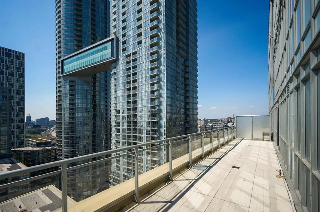Hydewest - Capreol Luxury Furnished Penthouse Apartment Toronto
