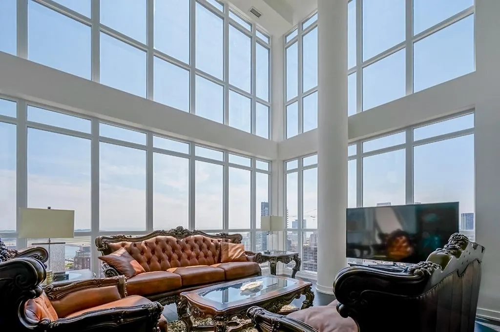 Hydewest - Capreol Luxury Furnished Penthouse Apartment Toronto Canada
