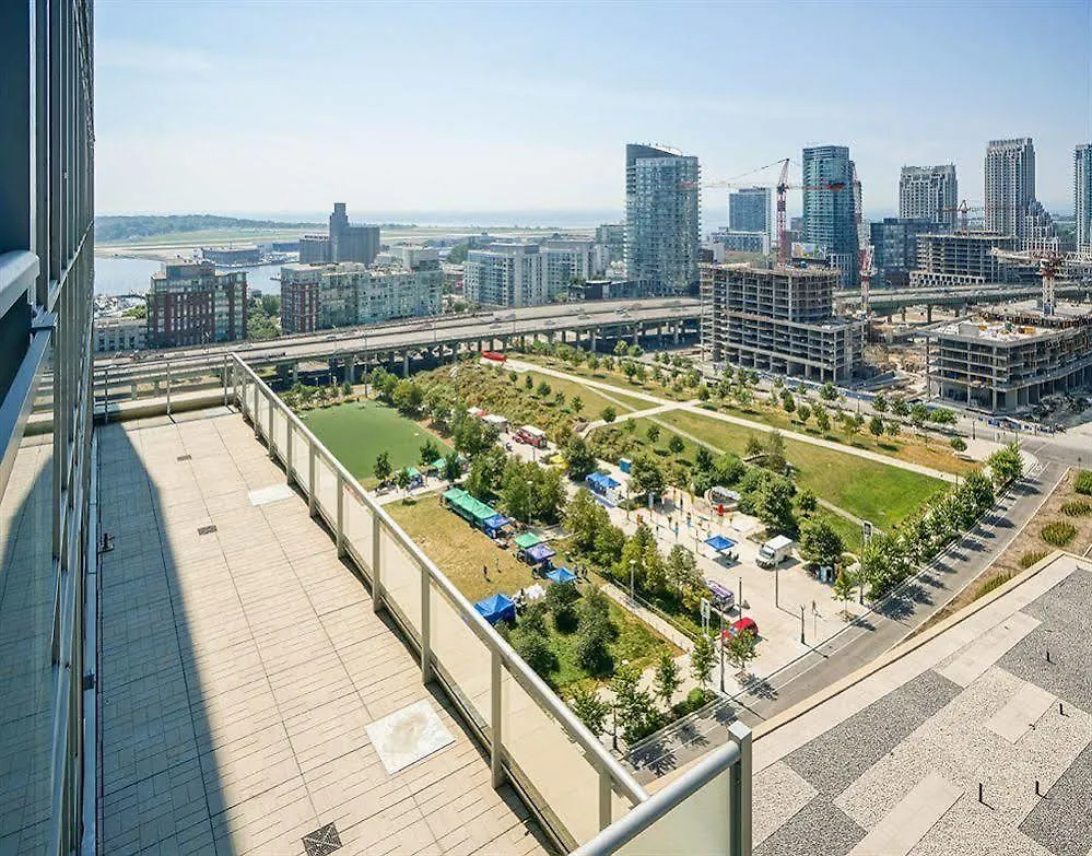 Hydewest - Capreol Luxury Furnished Penthouse Apartment Toronto