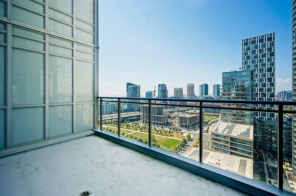 Hydewest - Capreol Luxury Furnished Penthouse Apartment Toronto